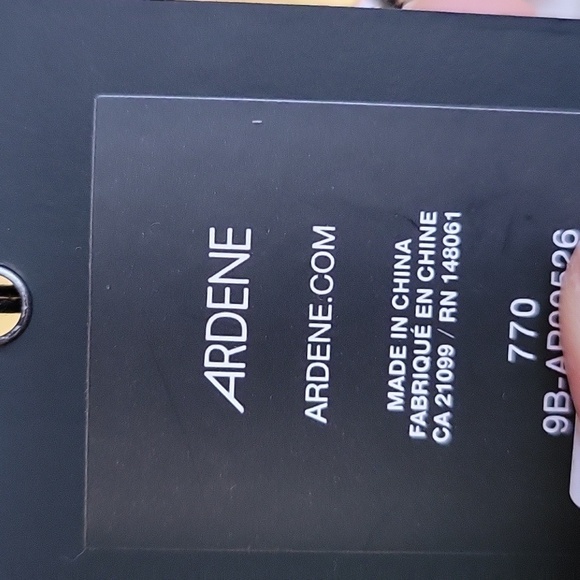 Ardene x Kendall & Kylie Size Medium Yellow Floral Printed Crop Top NWT - Picture 8 of 8